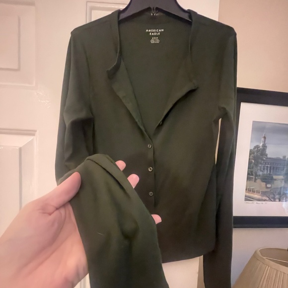 American Eagle Olive Green Cardigan - Picture 1 of 3